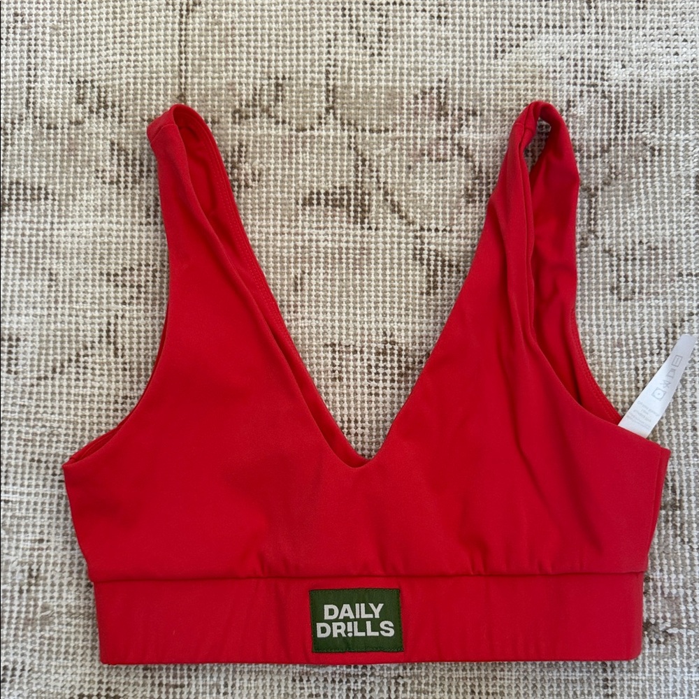 Daily Drills
GO! V-NECK BRA
Red
Small
Never worn
